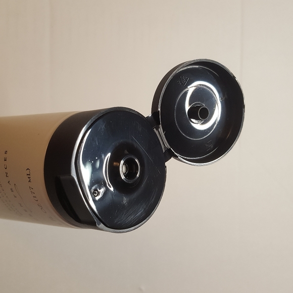 Lovescript By Lauren Frances Body Wash 6 Fl. Oz - Picture 3 of 4